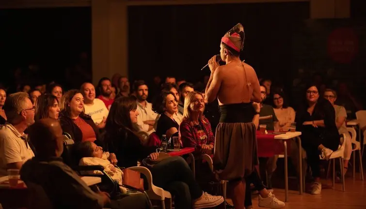 A Rua dos Contos do FIOT a pleno rendemento