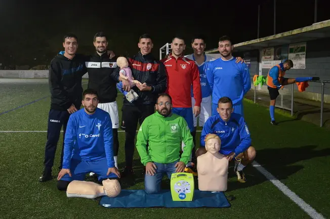 Familia de Esteiro que organiza as xornadas sobre Primeiro Auxilios para os clubs do Futbol da Costa