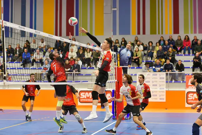 Imaxe do partido do Volei Dumbria co Collado Villalba