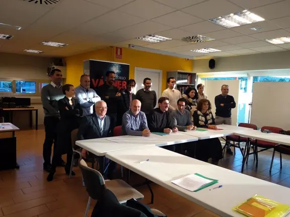 Rexedores e t&eacute;cnicos dos concellos do Cami&ntilde;o de Fisterra-Mux&iacute;a na creaci&oacute;n da Asociaci&oacute;n en Dumbr&iacute;a.