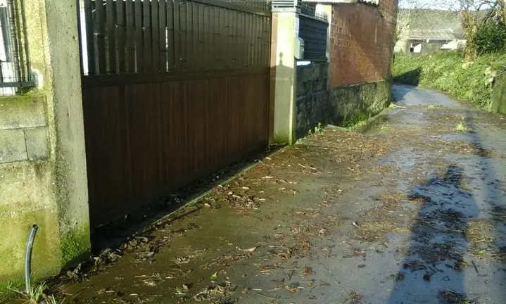 A&iacute; quedou o o portal da s&uacute;a casa o xoves pasado coas chuvias.