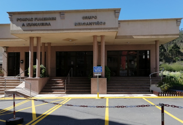Tanatorio A Xunqueira, doGrupo Berganti&ntilde;os, situado en Cee.