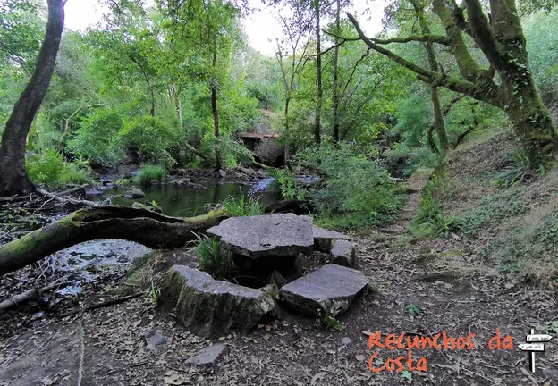 Recunchos da Costa- O Refuxio de Verdes-Coristanco-Rio Anllons