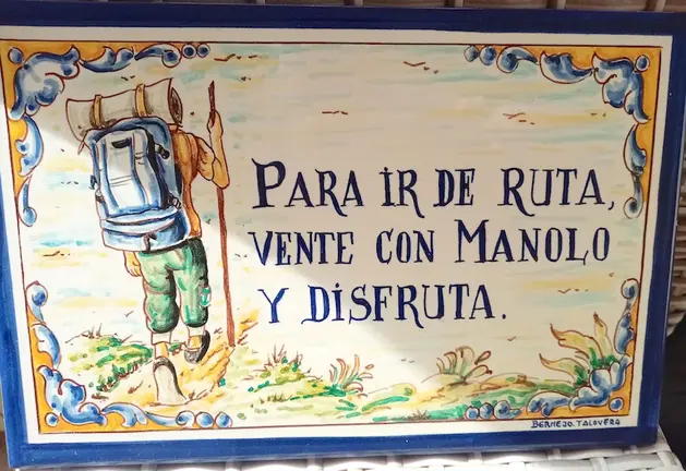 Placa de agradecimento a Manolo Sacedon do Hostal Bahia de Laxe