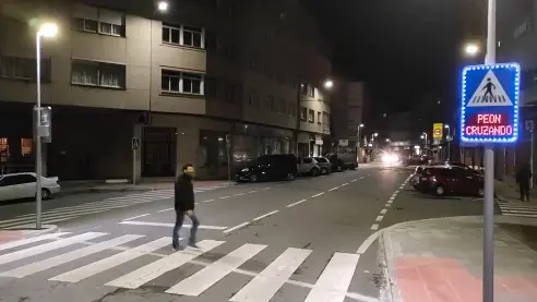 Paso de peons iluminad