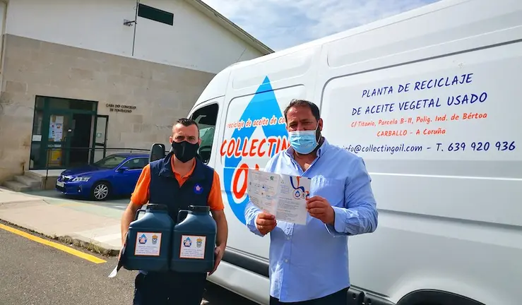 Collecting Oil en Ponteceso