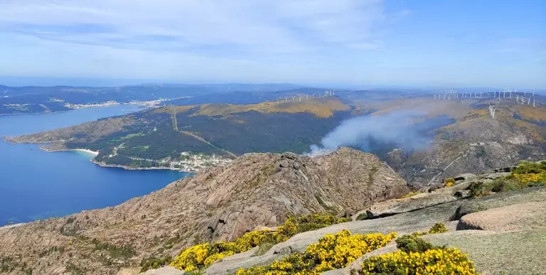 Incendio no Ezaro-foto-Rafa Quintans dende a Moa