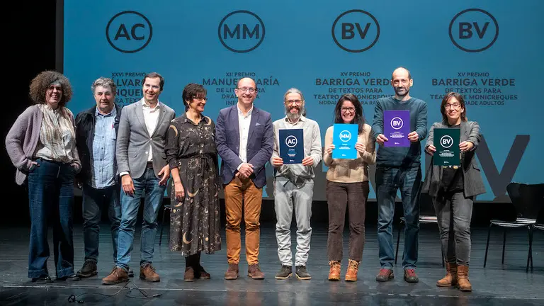   O director xeral de Cultura, Anxo Lorenzo, e o director da Axencia Galega das Industrias Culturais, Jacobo Sutil, participan no acto no que se anunciarán os gañadores dos premios literarios no eido dramático convocados pola Xunta de Galicia: XXVI Álvaro Cunqueiro, XII Manuel María e XV Barriga Verde. 