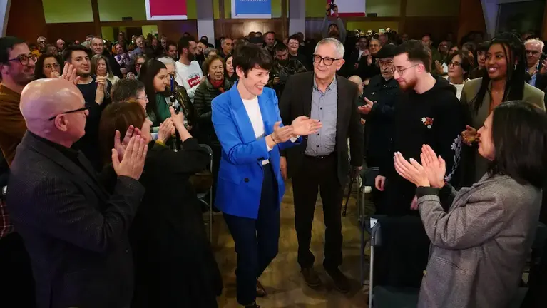 FOTO ANAPONTÓN EVENCIO FERRERO PRESENTACIÓN CANDIDATO CARBALLO 1