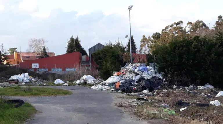 FOTO PUNTO LIMPIO Muxia