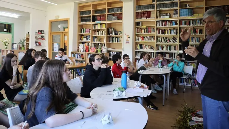 Ramon Cortizas mes do libro IES Baio 2