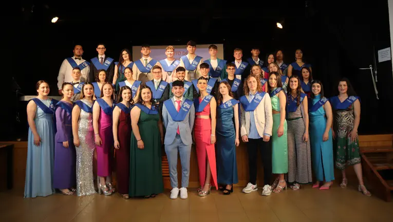 FOTO GRADUACIÓN IES MAXIMINO ROMERO DE LEMA