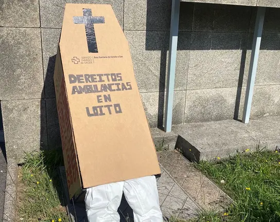 Bombeiros en loita en Cee