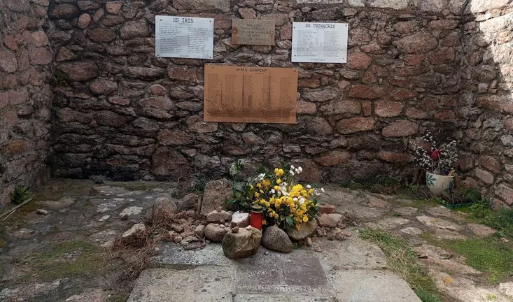 Plancas Iris e Trinacria Cemiterio Inglreses