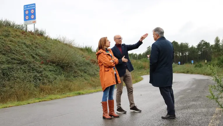 Alcalde de Cabana coa Conselleira