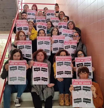 Concentracion protesta profesorado IES Ponteceso