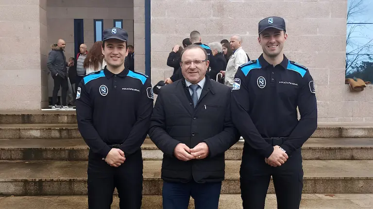 Policias Locais de Malpica co alcalde Eduardo Parga