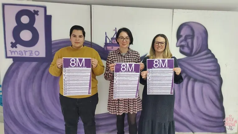 Maruxa Martinez Maria Lago e Julia Quinteiro Presentacion 8M MUROS