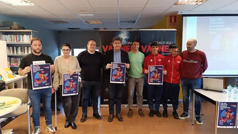 Presentacion do PreEuropeo de Volei en Dumbria