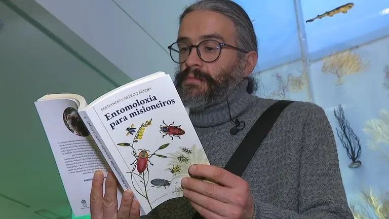Fernando Castro Paredes con Entomoloxía para misioneiros