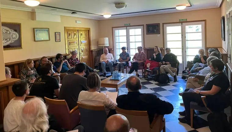 Nieves Lema participou no coloquio da Deputacion