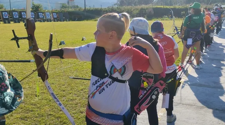 Flechas por un tubo en accion