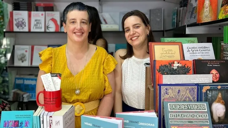 Ana Escudero co Libro Vidas Transgresoras