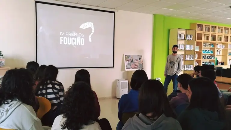 Roi de Mira cos Premios Fouciño no IES Urbano Lugris de Malpica