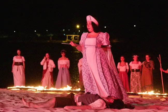 Elisa Gomez como Xoana de Castro no Mercado Medieval de Corcubion 2024-Foto-Jorge Parri