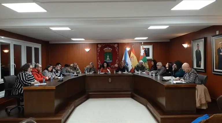 Foto dun pleno no Concello de Cee