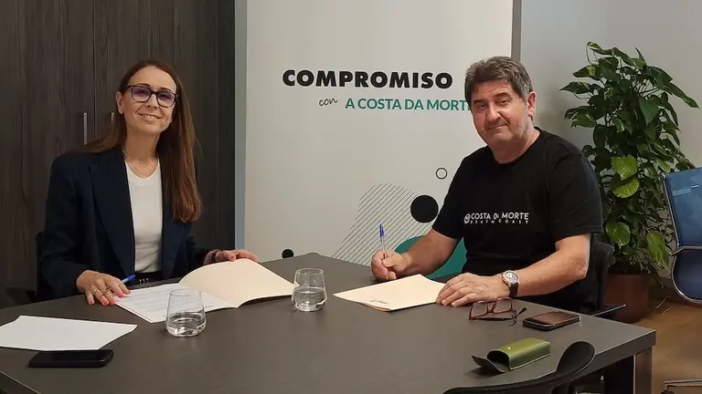 firma convenio Xeal Dumbría