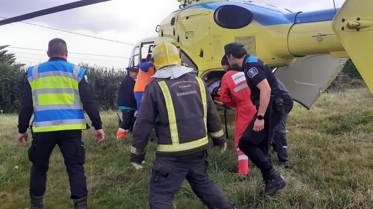 rescate en helicoptero do 061 en Malpica