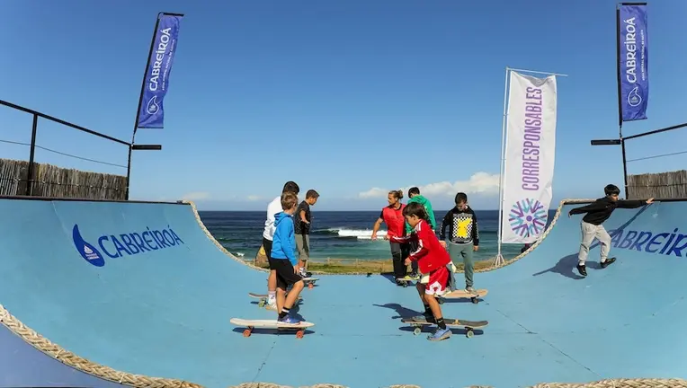Skate con con nenos na Junior Pro Razo Sur