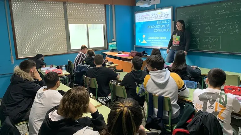 Sesion de educacion sexual de Vieiro nun colexio de Carballo de 3 ESO