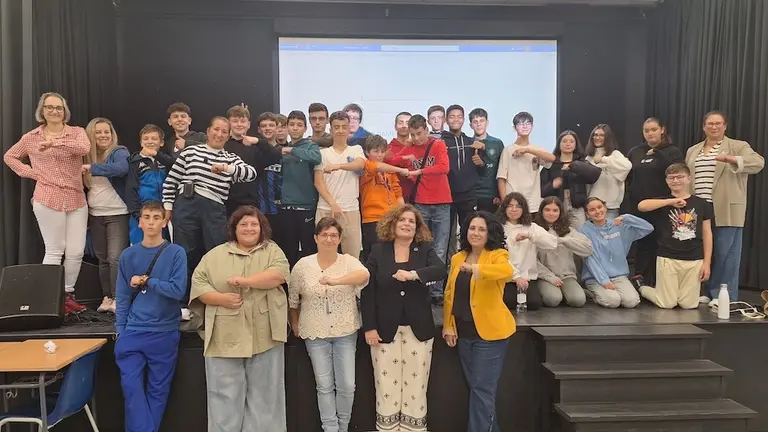 Regueifa contra a violencia de xenero no IES de Cee