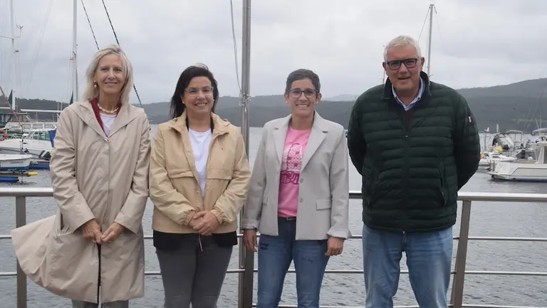 Ana Vázquez e Marta González-Paula Mouzo e Evaristo Ben PP Camarinas