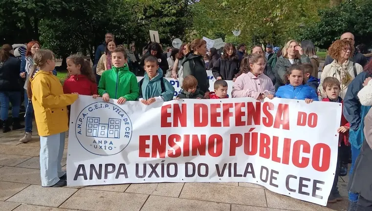 ANPA CEIP Cee na manifestacion contra os recortes de Compostela