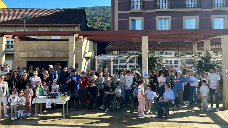 Misa polo ensino publico en Carnota