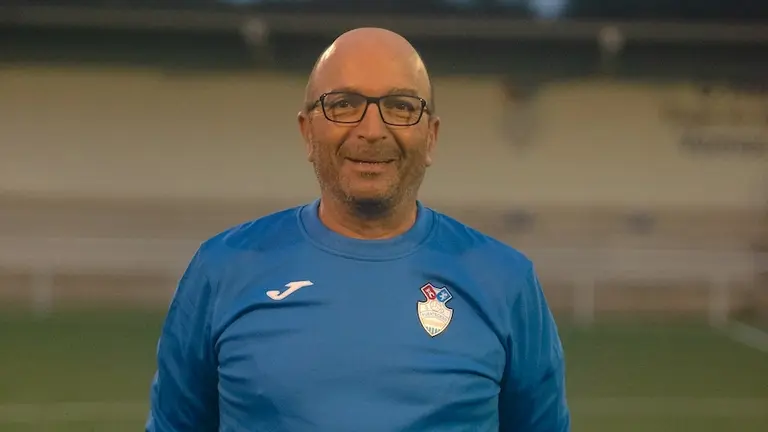 Julio Vila Torres-Adestrador do Ponteceso sd do Futbol da Costa