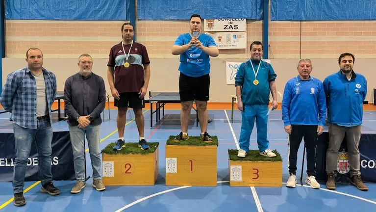 I proba circuito adaptado, podium en Zas