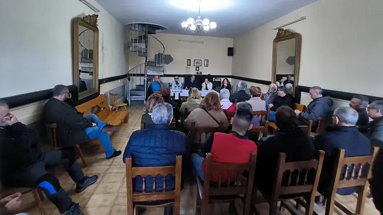 pres  Plataforma %22Xuntos polo Centro de Día de Corcubión