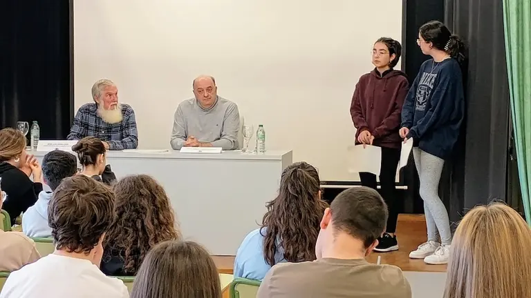 Mini Rivas e Ángel Ramón Mesa Torreiro no IES de Baio 1