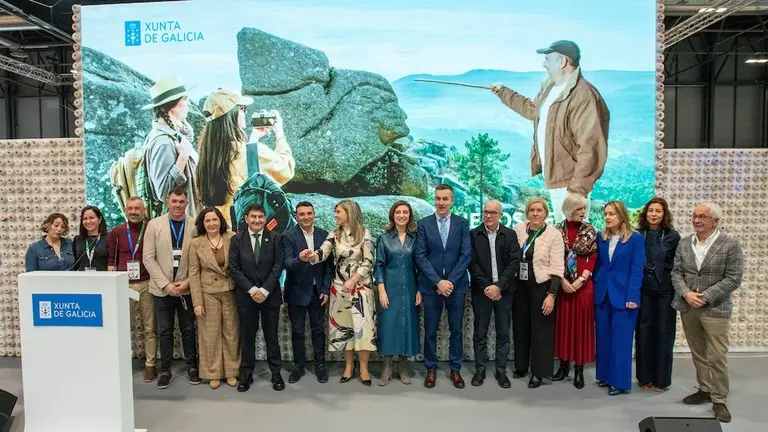 Os Penedos de Traba e Pasarela en FITUR 1 copia