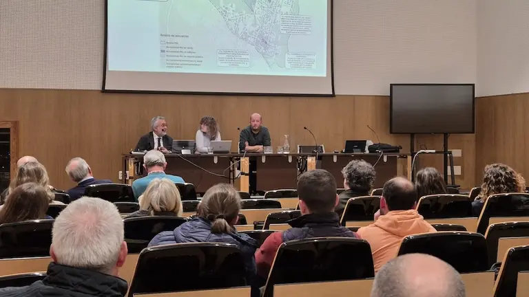 reunion Concello Carballo e asociacions