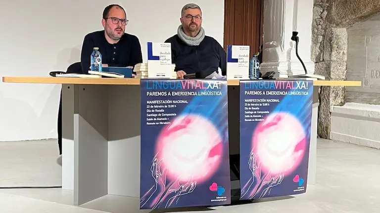 Presentacion libro Carlos Callon Corcubion con Alex Lopez