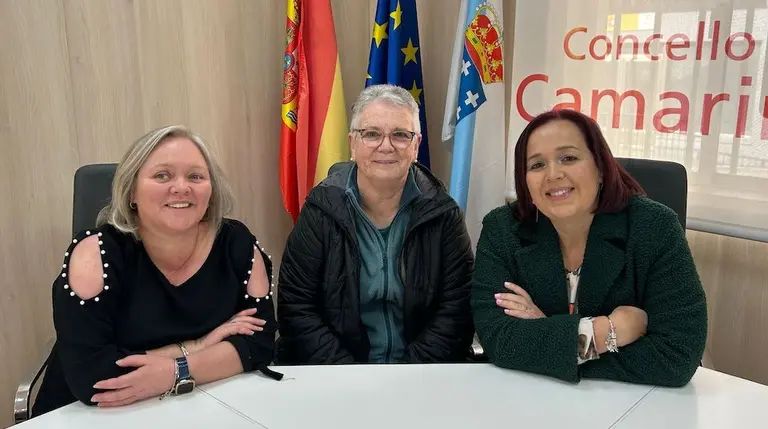 Silvia Lijó coa alcaldesa de Camarinas
