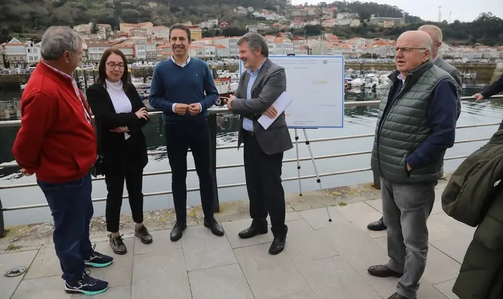 Conselleiro de Mar coa alcaldesa de Muros