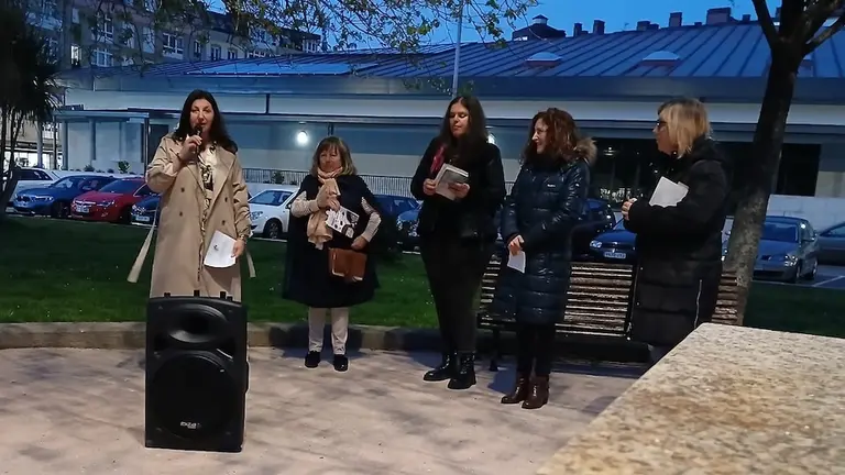 Homenaxe mulleres Cee 8m 1