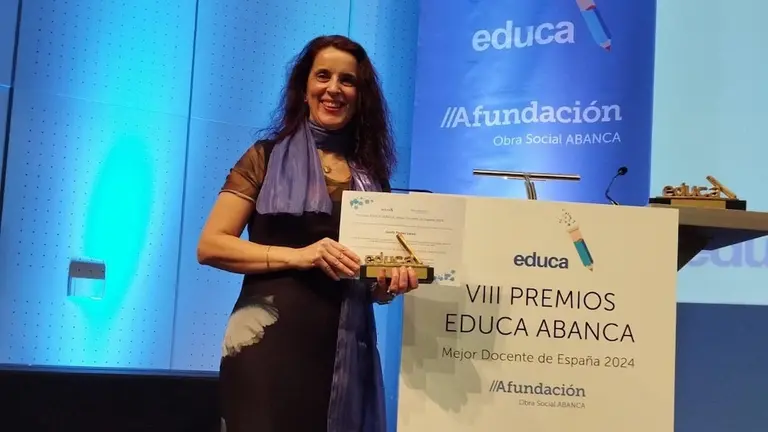 Fina Paulos mestra IES Baio finalistas Premios Euca Abanca Espana