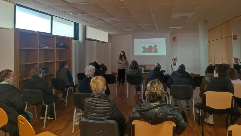 muxia conversa con  Eva González Devesa